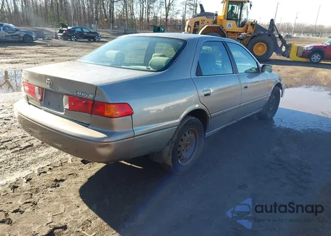2000 Toyota Camry Le z USA, uszkodzony, nr VIN JT2BG22K8Y0409608